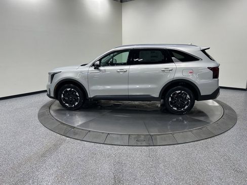 New 2026 Kia Sorento S image 8