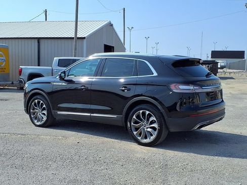 Used 2021 Lincoln Nautilus Reserve AWD/4WD image 17