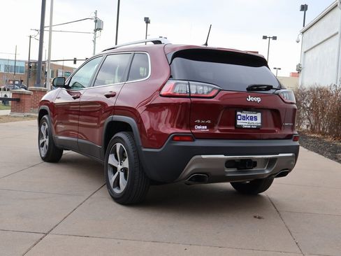 Used 2019 Jeep Cherokee Limited w/ Luxury Group image 6