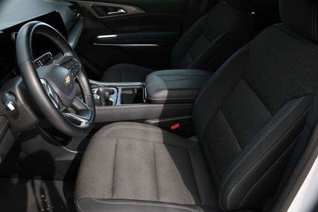 Used 2024 Chevrolet Traverse LT AWD/4WD image 8