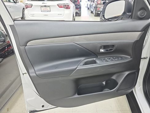 Used 2020 Mitsubishi Outlander SEL FWD image 13