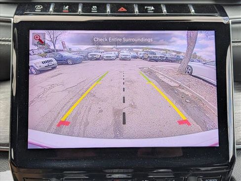 Used 2022 Jeep Grand Cherokee Overland w/ Luxury Tech Group IV AWD/4WD image 14