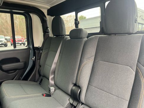 New 2026 Jeep Gladiator Sport image 24