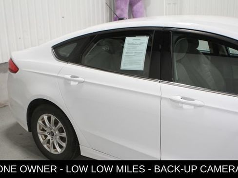 Used 2018 Ford Fusion S FWD image 21