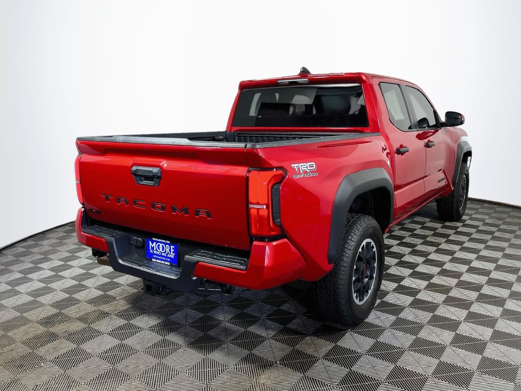 Certified 2025 Toyota Tacoma TRD Off-Road AWD/4WD image 7