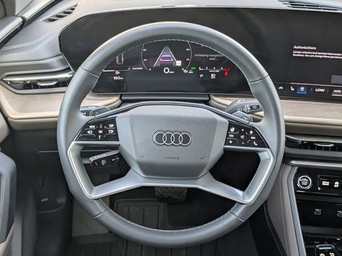 Used 2025 Audi Q5 Premium Plus AWD/4WD image 14
