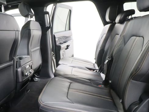 Used 2024 Ford Expedition Max Platinum image 26