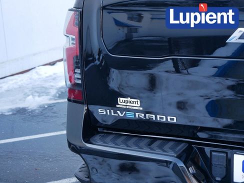 Used 2024 Chevrolet Silverado EV RST image 5