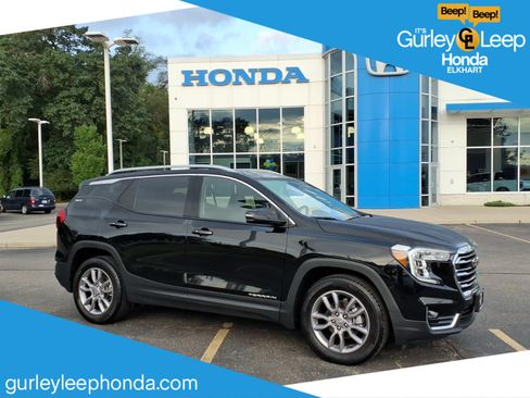 Used 2024 GMC Terrain SLT AWD/4WD image 1