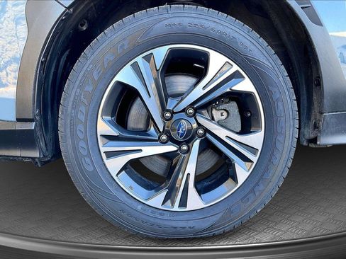 Used 2024 Subaru Crosstrek 2.0i Premium image 10