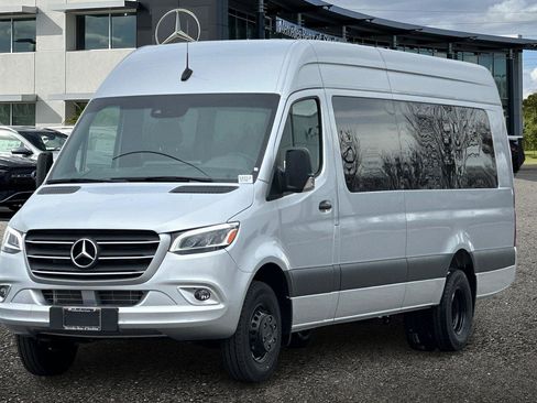 New 2024 Mercedes-Benz Sprinter 3500 image 8
