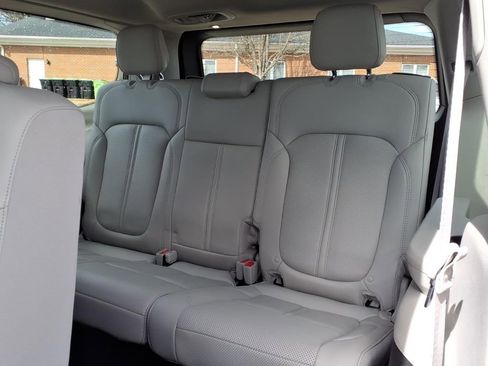 Used 2022 Jeep Wagoneer Series II w/ Premium Group I image 22