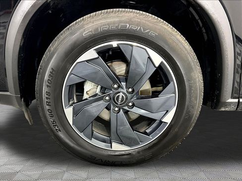 Certified 2025 Nissan Rogue SV AWD/4WD image 33