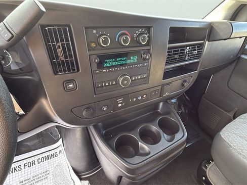 Used 2025 Chevrolet Express 3500 LT w/ LT Preferred Equipment Group image 20