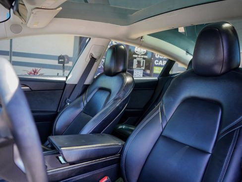 Used 2022 Tesla Model 3 Long Range AWD/4WD image 14