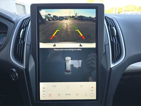 Used 2023 Ford Edge SEL w/ Convenience Package image 15