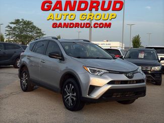 Used 2018 Toyota RAV4 LE FWD video 1