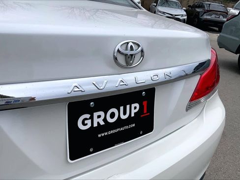 Used 2012 Toyota Avalon image 29