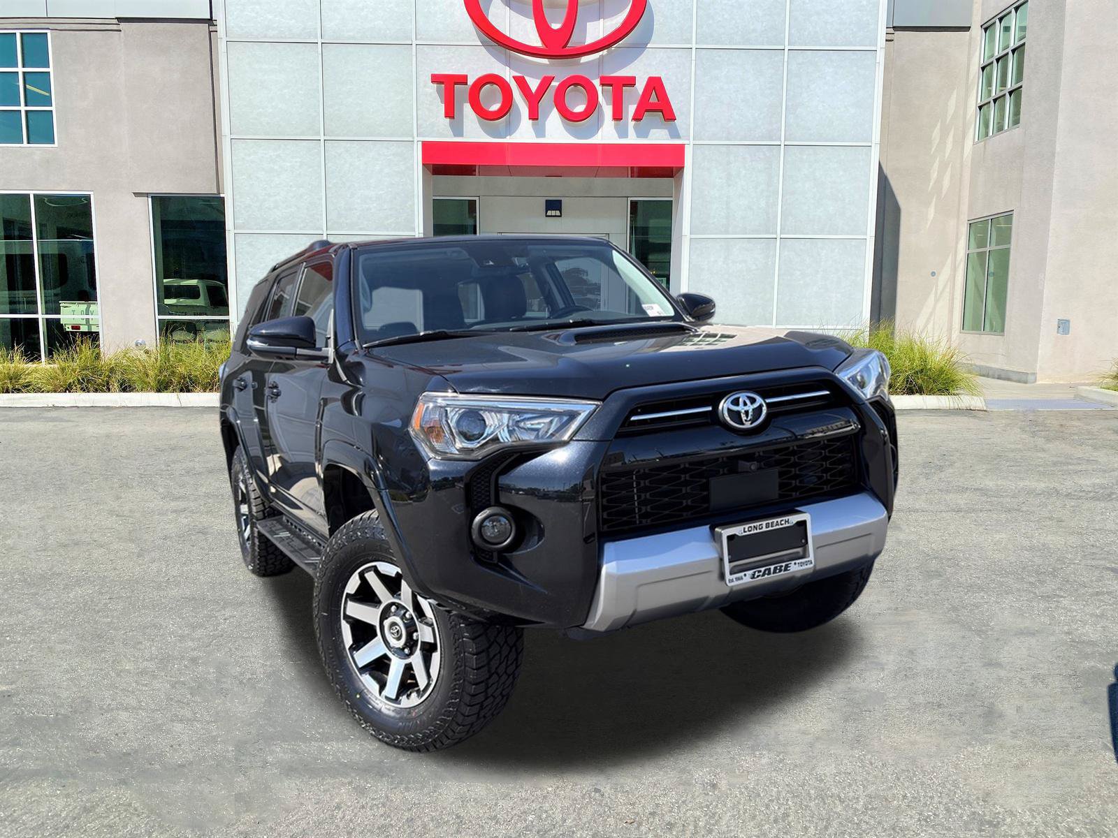 Used 2024 Toyota 4Runner TRD Off-Road Premium w/ Off Road Premium Plus Package AWD/4WD image 2
