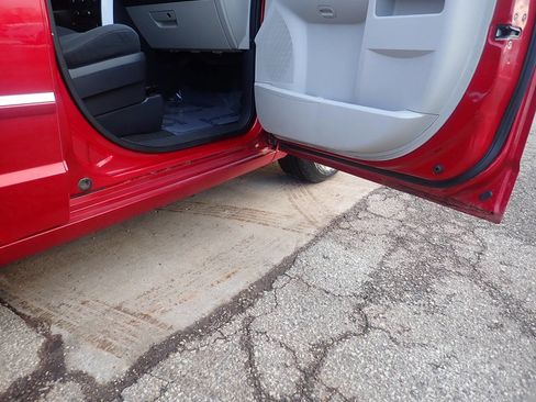 Used 2009 Dodge Grand Caravan SXT w/ Entertainment Group 2 image 24