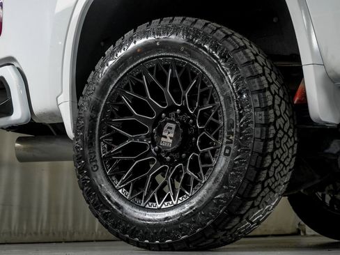 Used 2024 Chevrolet Silverado 2500 LT AWD/4WD image 54