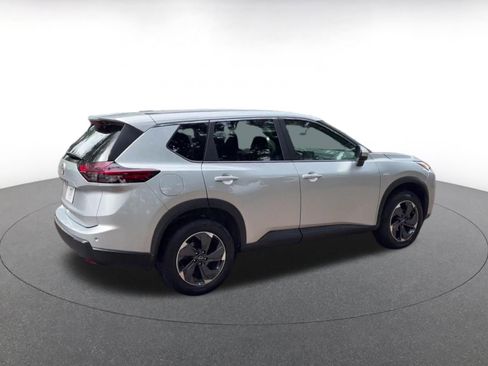 Used 2025 Nissan Rogue SV image 15