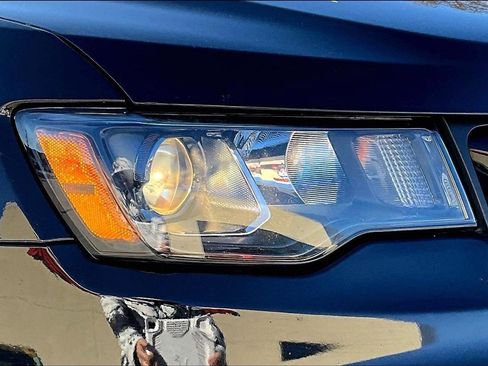 Used 2021 Jeep Grand Cherokee Laredo X image 29