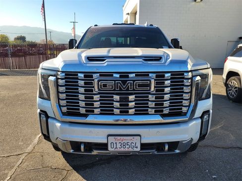 Used 2024 GMC Sierra 2500 Denali w/ Denali Reserve Package image 2