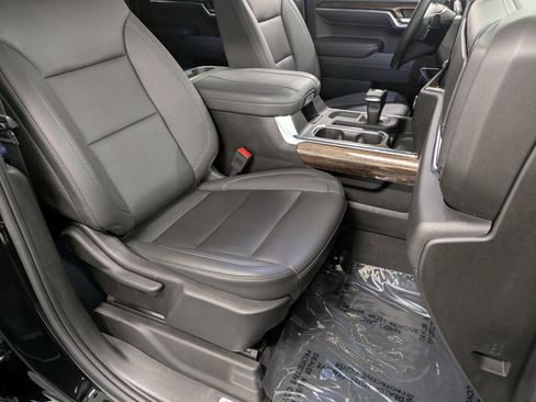 Used 2024 GMC Sierra 1500 Elevation w/ Elevation Premium Package image 29