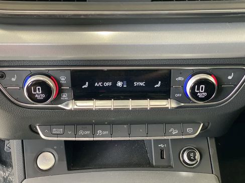 Used 2019 Audi Q5 2.0T Premium w/ Convenience Package AWD/4WD image 21