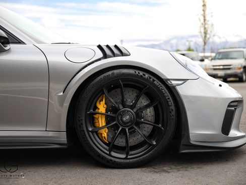 Used 2019 Porsche 911 GT3 RS image 27