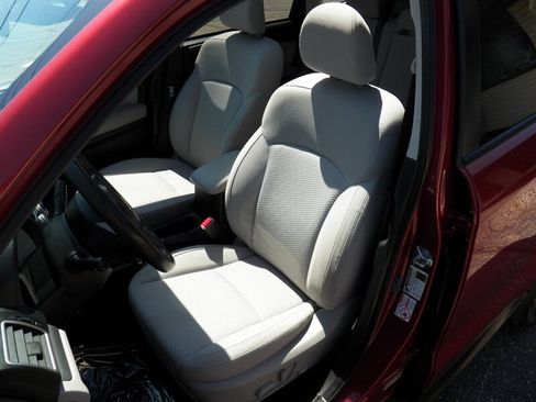 Used 2016 Subaru Forester 2.5i Premium AWD/4WD image 8