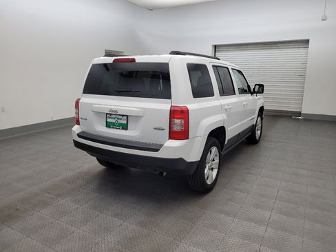 Used 2014 Jeep Patriot Latitude AWD/4WD image 9
