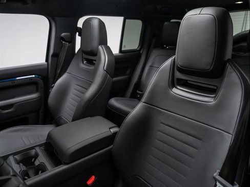 New 2026 Land Rover Defender 110 OCTA AWD/4WD image 19