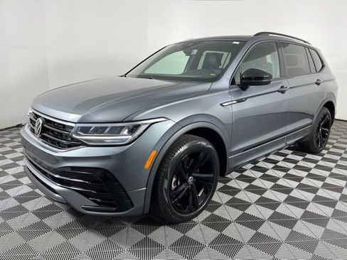 Used 2023 Volkswagen Tiguan SE R-Line FWD image 6