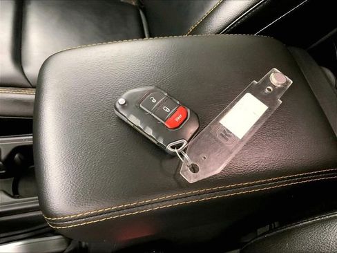 Used 2021 Jeep Wrangler Unlimited Sahara image 11