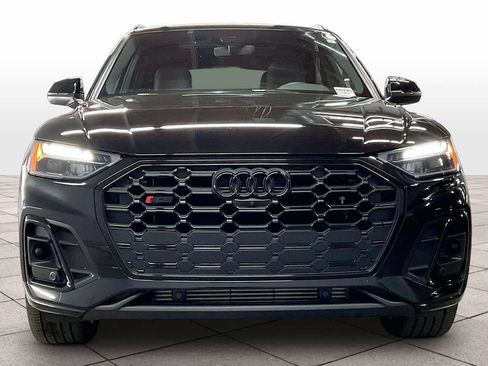 Used 2023 Audi SQ5 Premium Plus w/ Premium Plus Package image 3