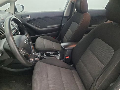 Used 2018 Kia Forte LX image 17