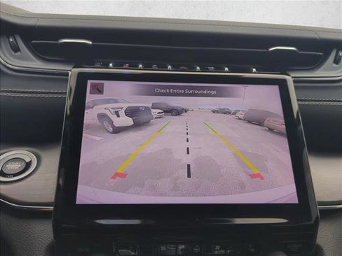 Used 2023 Jeep Grand Cherokee Overland image 16