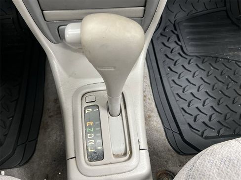 Used 2002 Toyota Corolla LE image 15