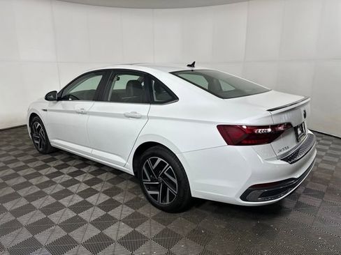 Used 2024 Volkswagen Jetta SEL image 5