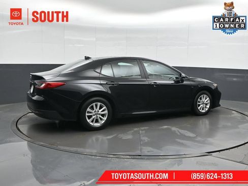 Used 2025 Toyota Camry LE w/ Convenience Package FWD image 2