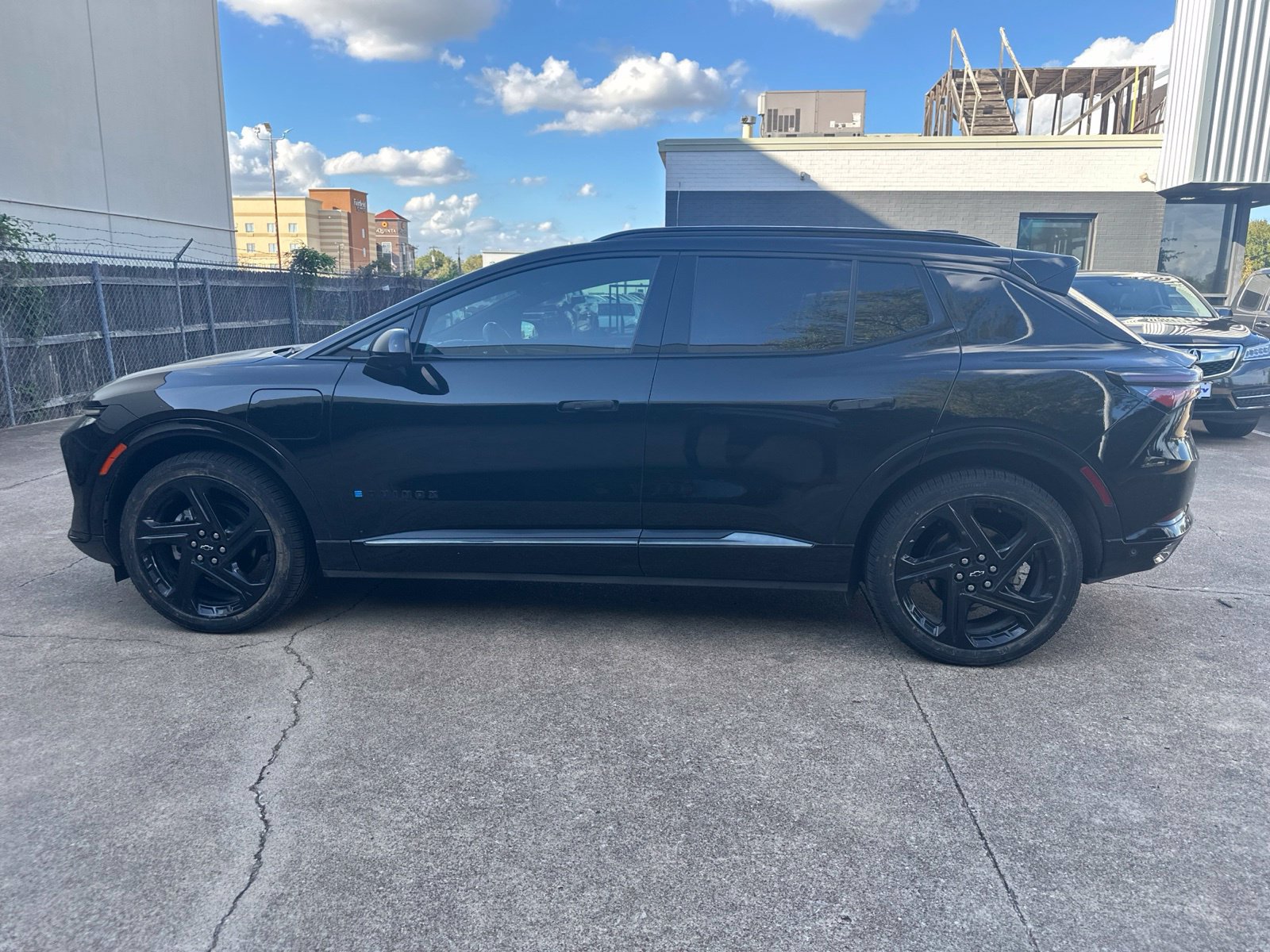 Used 2024 Chevrolet Equinox EV RS AWD/4WD image 3