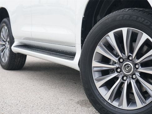 Used 2021 Lexus GX 460 Luxury w/ Off Road Package AWD/4WD image 2