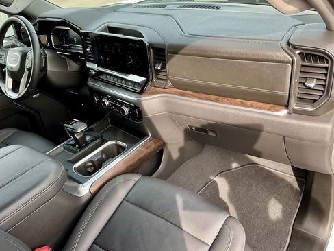 Used 2023 GMC Sierra 1500 SLT image 25