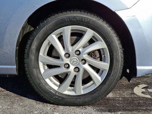 Used 2012 MAZDA MAZDA5 Sport image 8