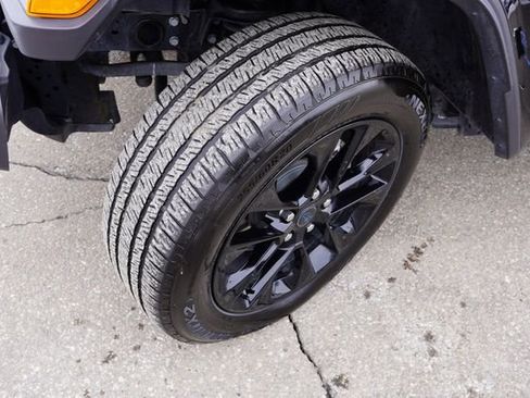 Certified 2025 Jeep Wrangler Unlimited Sahara w/ Safety Group image 13