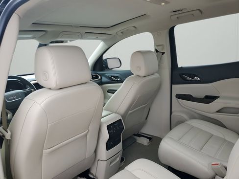 Used 2023 GMC Acadia Denali w/ Denali Technology Package image 19