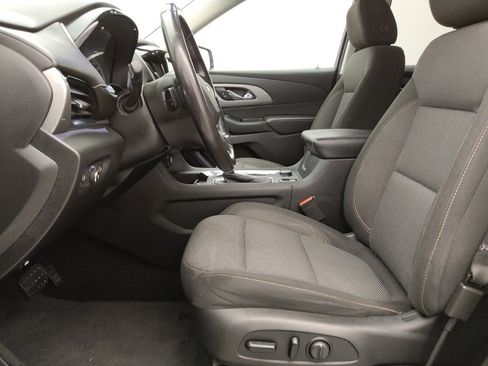 Used 2019 Chevrolet Traverse LT image 17