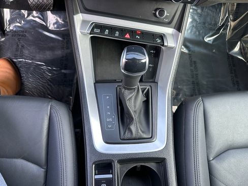 Used 2025 Audi Q3 2.0T Premium image 15